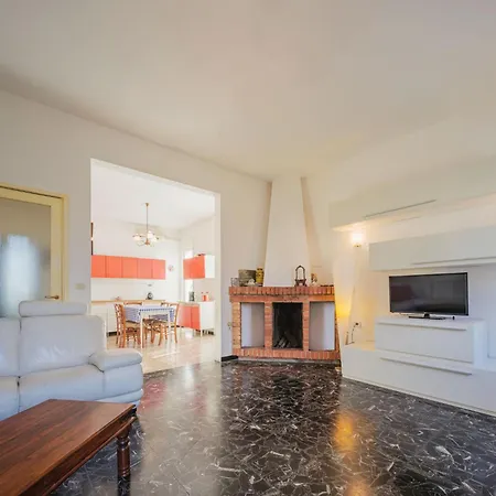 Apartamento Compiano By Interhome *