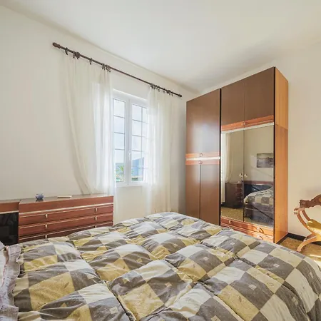 Compiano By Interhome
